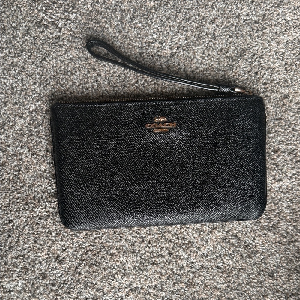 Coach Black Crossgrain Leather Large Wristlet - Gold Hardware